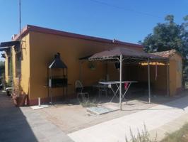 Chalet en venta en Oromana photo 0