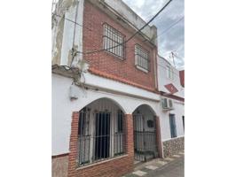 Casa adosada en venta en Cantillana photo 0