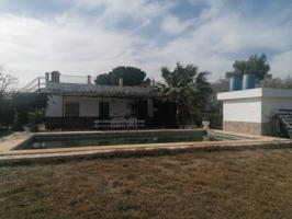 Villa En venta en Carmona photo 0