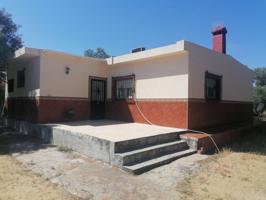 Villa En venta en Carmona photo 0