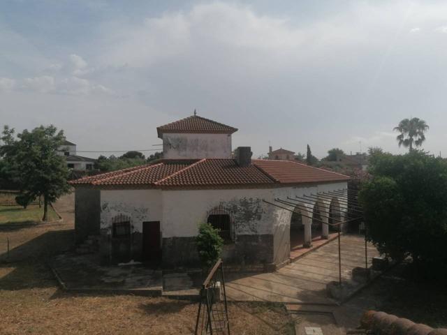 Chalet unifamiliar en venta en Entrenúcleos(41704) photo 0