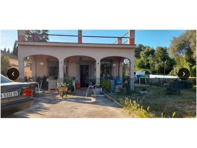 Chalet unifamiliar en venta en La Rinconada photo 0