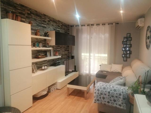 Piso en venta en Avenida de las Ciencias-Emilio Lemos(41020) photo 0