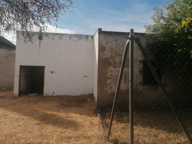 Chalet en venta en Carmona photo 0