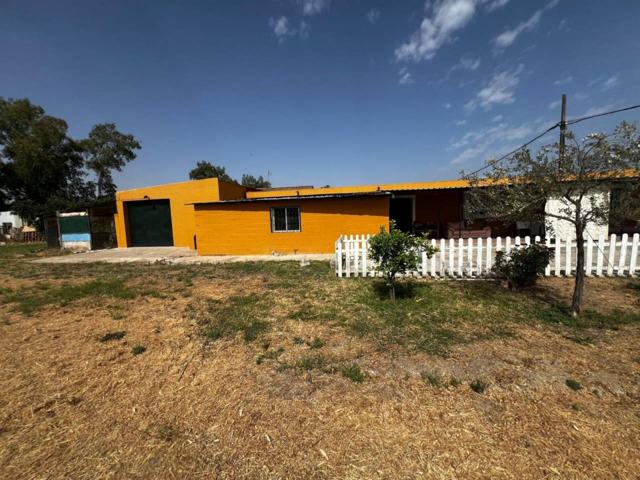 Chalet unifamiliar en venta en Carmona photo 0