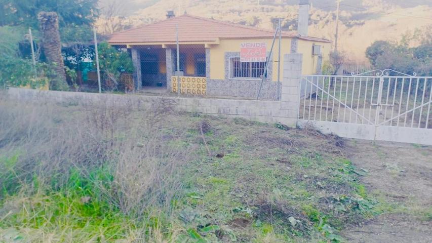 Casa - Chalet en venta en Casas del Castañar de 150 m2 photo 0