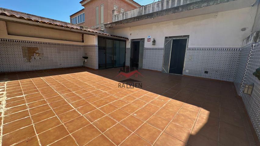 Chalet - Torre - Figueres photo 0