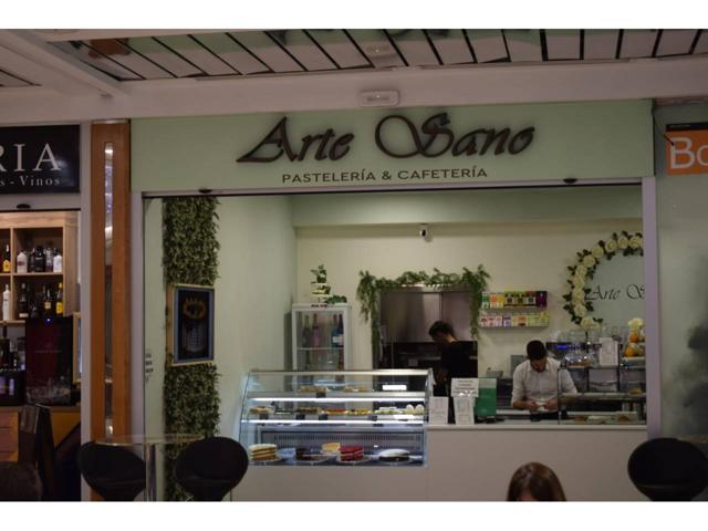 TRASPASO CAFETERIA EN C.COMERCIAL NIVARIA photo 0