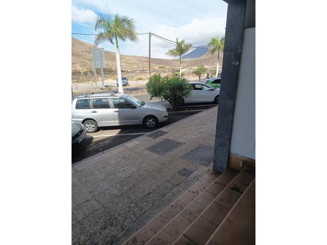 ALQUILER DE LOCAL EN CARRETERA DE GUAZA. photo 0