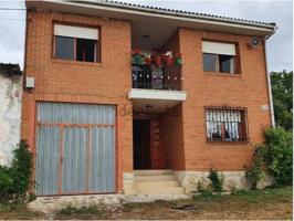 Villa En venta en Castrobarto photo 0