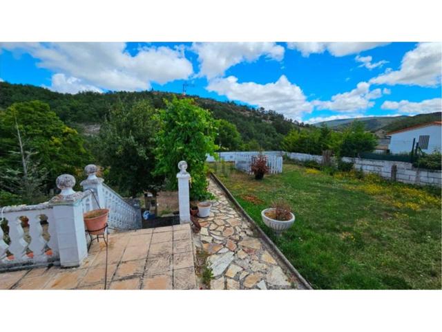 CASA DE PIEDRA CON UNOS 2.800 M2 DE TERRENO EN EL VALLE DE LOSA photo 0