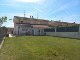 Chalet adosado en venta en Villarcayo photo 0