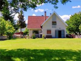 CHALET INDEPENDIENTE EN VENTA EN LA MERINDAD DE MONTIJA CON MAS DE 1.200M2 DE TERRENO URBANO photo 0