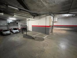Parking en venta ( opción alquiler) en La Salut-Lloreda-Sistrells(08917) photo 0