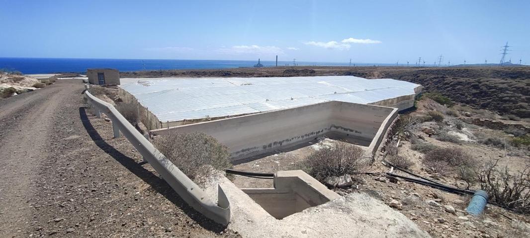 Terrenos con invernaderos, apero y tanque de agua en Chimiche, Granadilla de Abona. photo 0