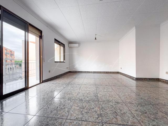 Precioso piso con terraza en Bonavista, Tarragona photo 0