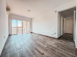 Piso de 4 habitaciones en el corazón de Reus photo 0