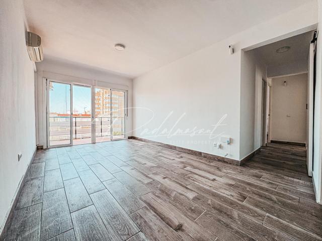 Piso de 3 habitaciones en el corazón de Reus photo 0