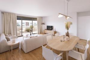 Pisos de obra nueva con 3 habitaciones y piscina en Salou photo 0