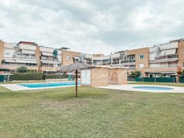 Piso con piscina comunitaria y parking en Cambrils photo 0