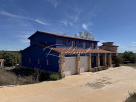 Casa con gran parcela en Renau photo 0