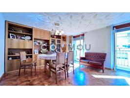 Casa con jardín en venta en el centro de Prats del Lluçanès photo 0