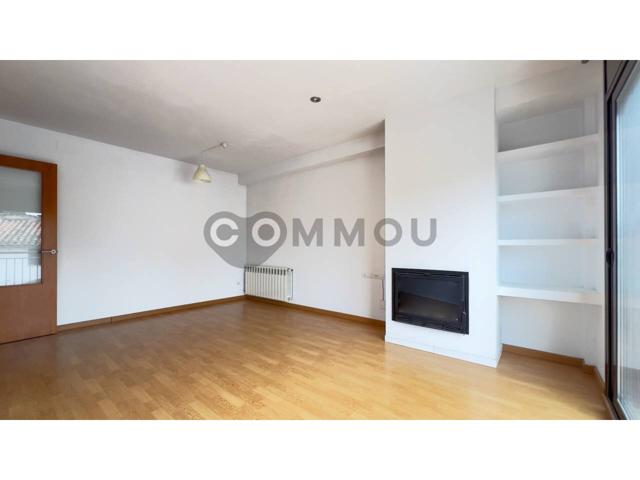 Piso en venta en Seva photo 0