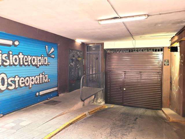 Parking En venta en Sants photo 0