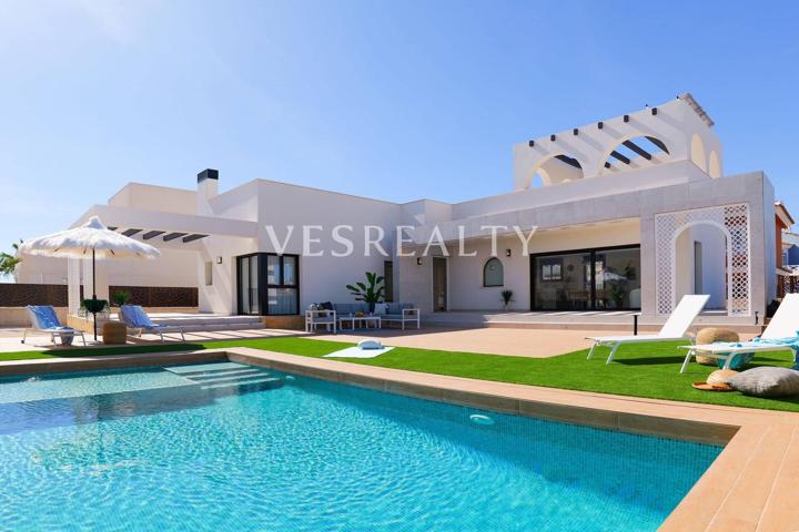 Descubre Villa de Lujo en Quesada photo 0