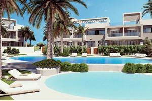 Bungalow en Torrevieja con excelentes instalaciones en urbanización completa photo 0