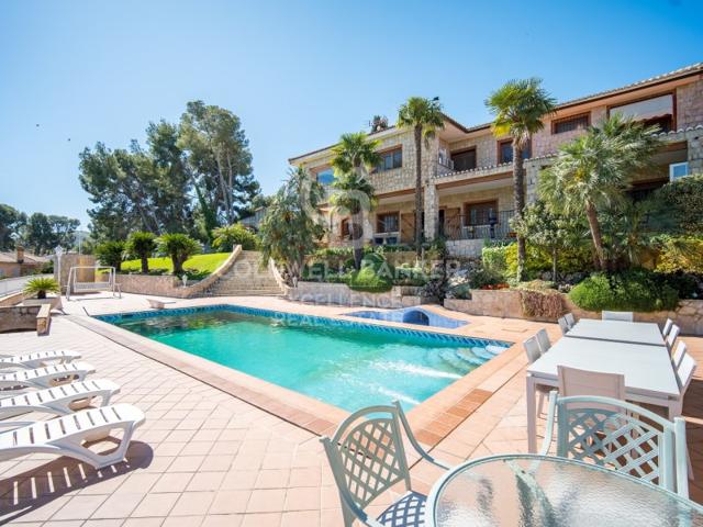 Villa En venta en Chiva photo 0
