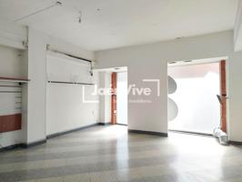 Estupendo Local de 120 metros en Virgen de la Capilla photo 0