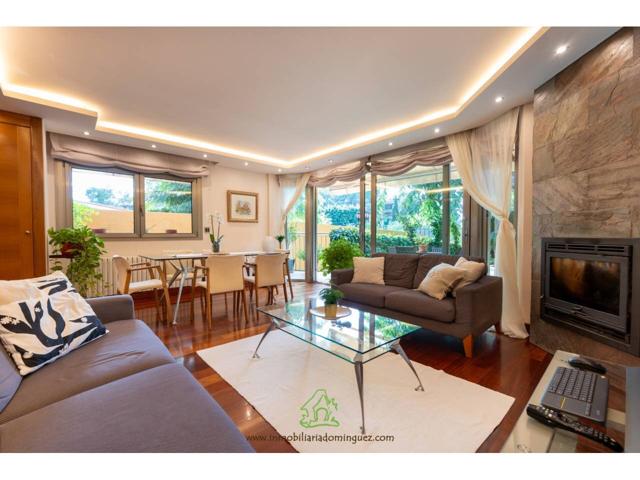 EXCEPCIONAL CHALET PAREADO DE LUJO FRENTE FARMACIA ALTORREAL photo 0