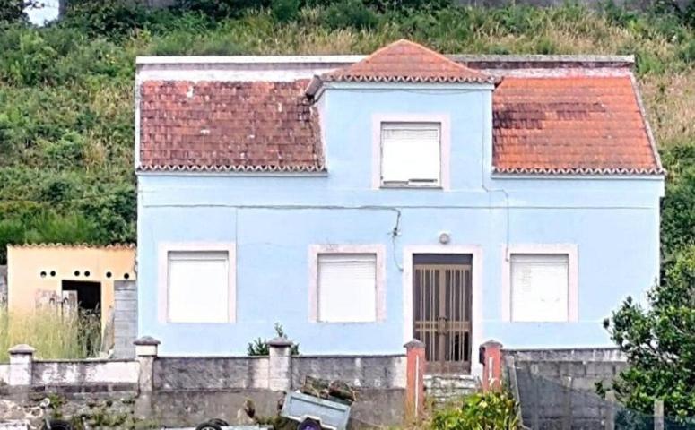 Casa para restaurar con huerta cerca de la playa de As Furnas. photo 0