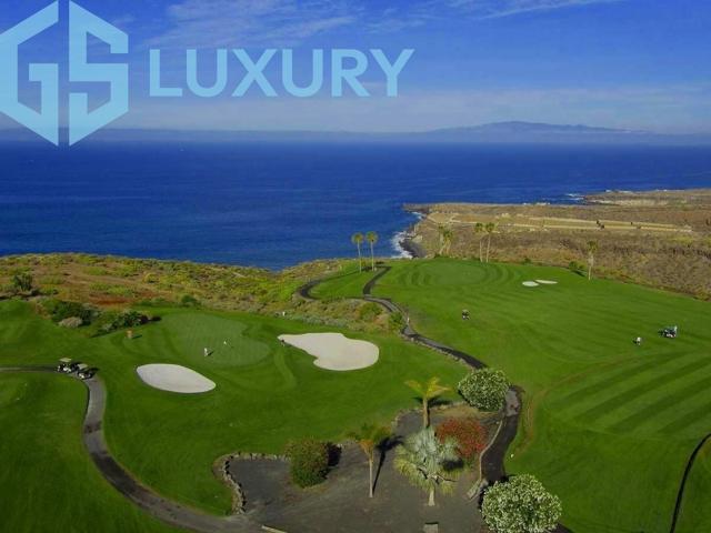 Parcelas hoteleras en venta en La Caleta, Adeje photo 0