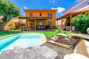 ¡Villa de ensueño con una privacidad incomparable! photo 0