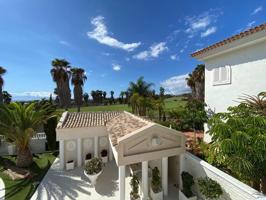 Villa de lujo con vistas impresionantes en La Caleta. photo 0