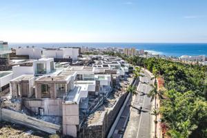 Villa de lujo en Costa Adeje – Exclusividad, confort y vistas inigualables photo 0