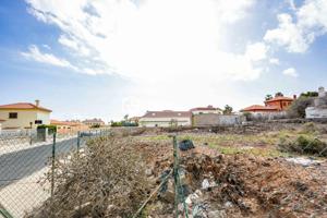 Parcela urbana en Amarilla Golf – 922 m² photo 0