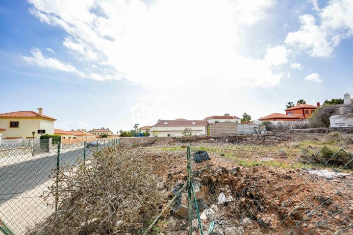 Parcela urbana en Amarilla Golf – 922 m² photo 0