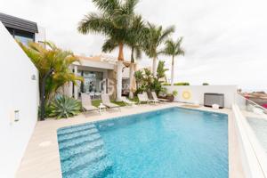 Villa de Lujo en la Mejor Ubicación del Sur de Tenerife photo 0