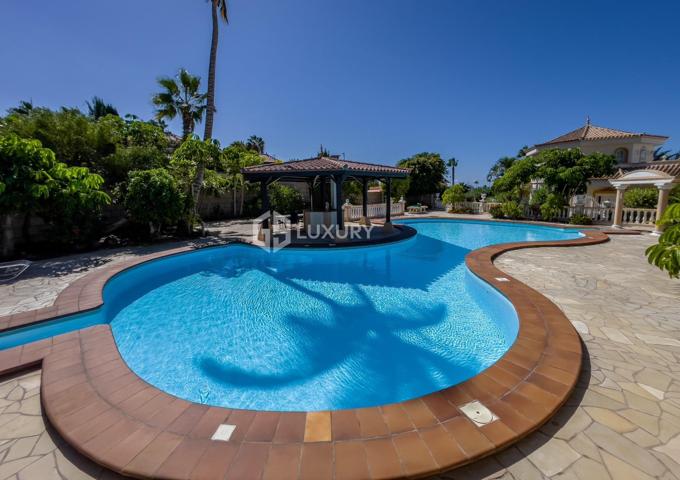 Villa de lujo a la venta en El Duque, Costa Adeje photo 0