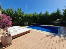 Exclusiva Villa en El Madroñal: Lujo, Espacio y Ubicación Inmejorable photo 0