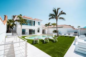 Villa exclusiva en Playa La Arena photo 0