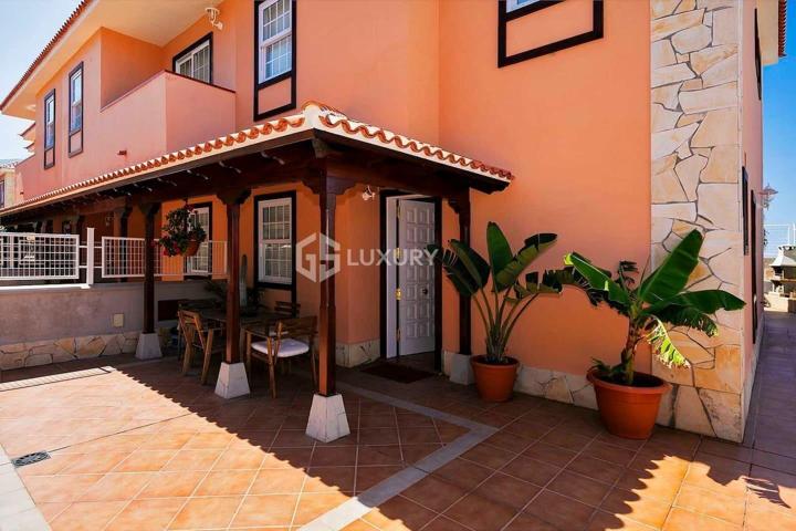 Villa Esquinera en Villas La Capitana, El Galeón, Adeje photo 0