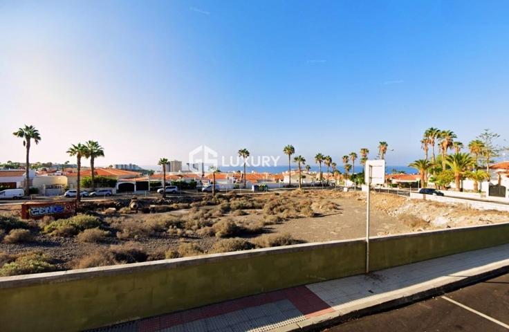 Parcela Comercial en Callao Salvaje photo 0