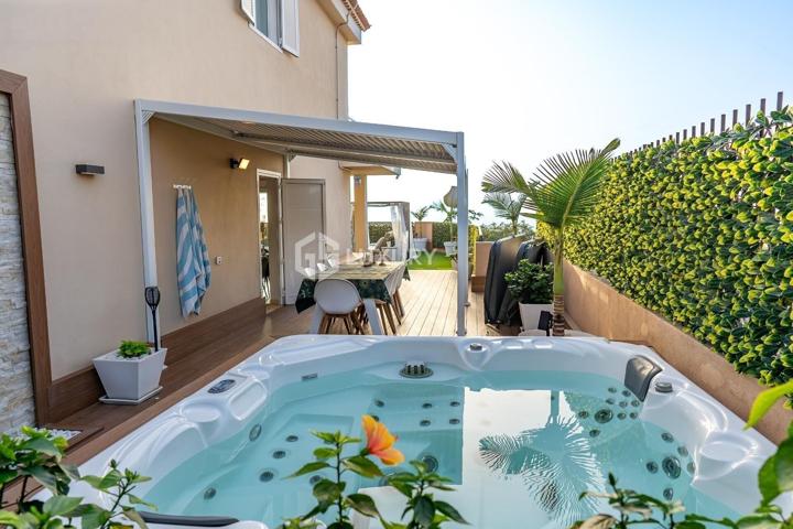 Villa pareada con Piscina en Puerto Santiago photo 0