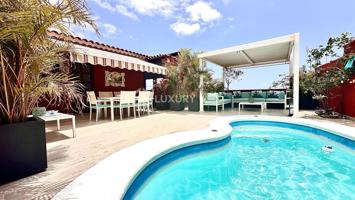 Adosado Dúplex en Esquina con Piscina Propia en el Madroñal, Costa Adeje photo 0