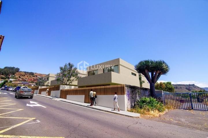 Parcela urbana y rústica en La Laguna photo 0