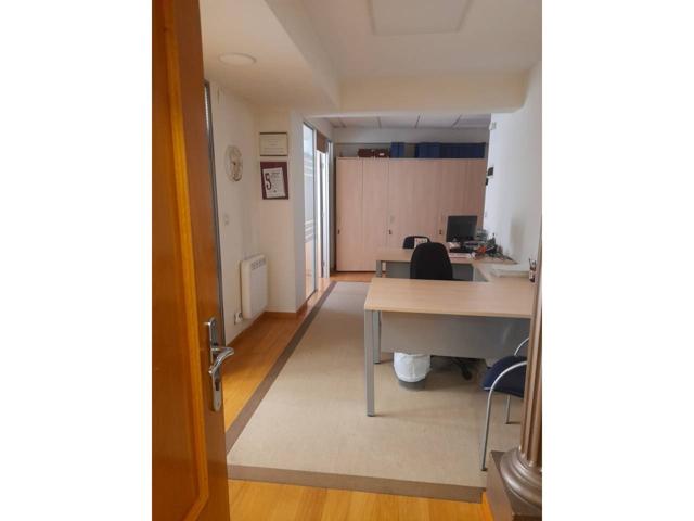 ELKANO - JUNTO A HERRIKO PLAZA photo 0